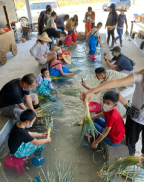 Farm guide sharing Sanxing heritage stories | Taiwan Travel, Tour & Journey