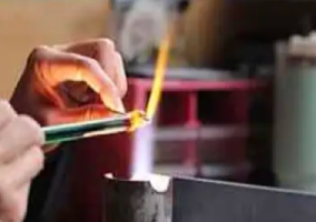 Making Paiwan glass bead
