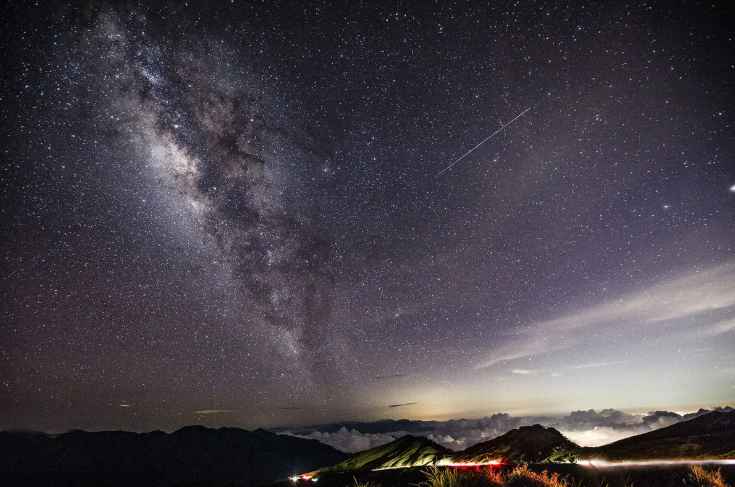 Hehuanshan mountain silhouette with stars