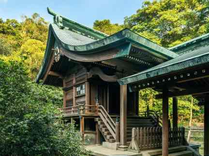 Taiwan forest hidden Japanese shrine