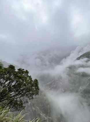 Hualien hidden canyon trekking